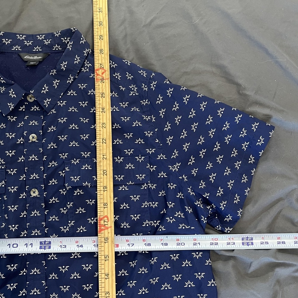 Eddie Bauer Shirt Mens XL Blue Short Sleeve Button Up Geometric Pockets Casual - Picture 4 of 5